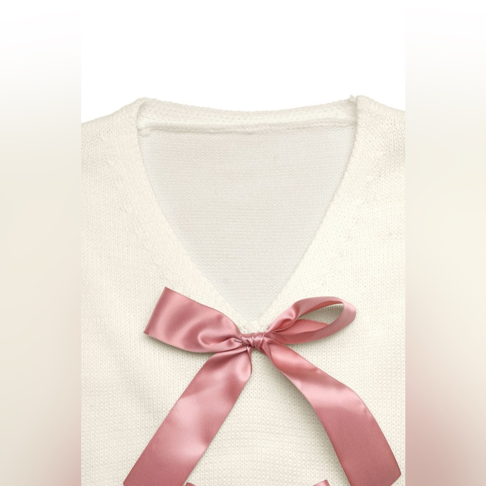 Bow-Knot Embellished V-Neck Cardigan - Picture 4 of 6